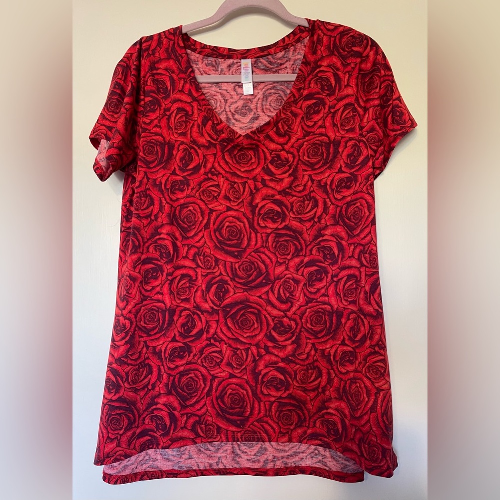LuLaRoe Red Rose Christy Tee